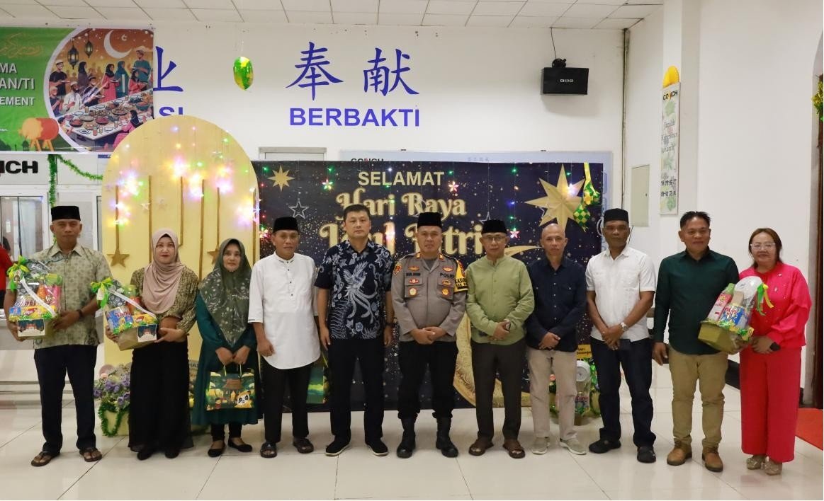 PT Conch North Sulawesi Cement Semarakkan Ramadan dengan Berbagi Takjil, Buka Puasa Bersama, dan Perayaan Idul Fitri